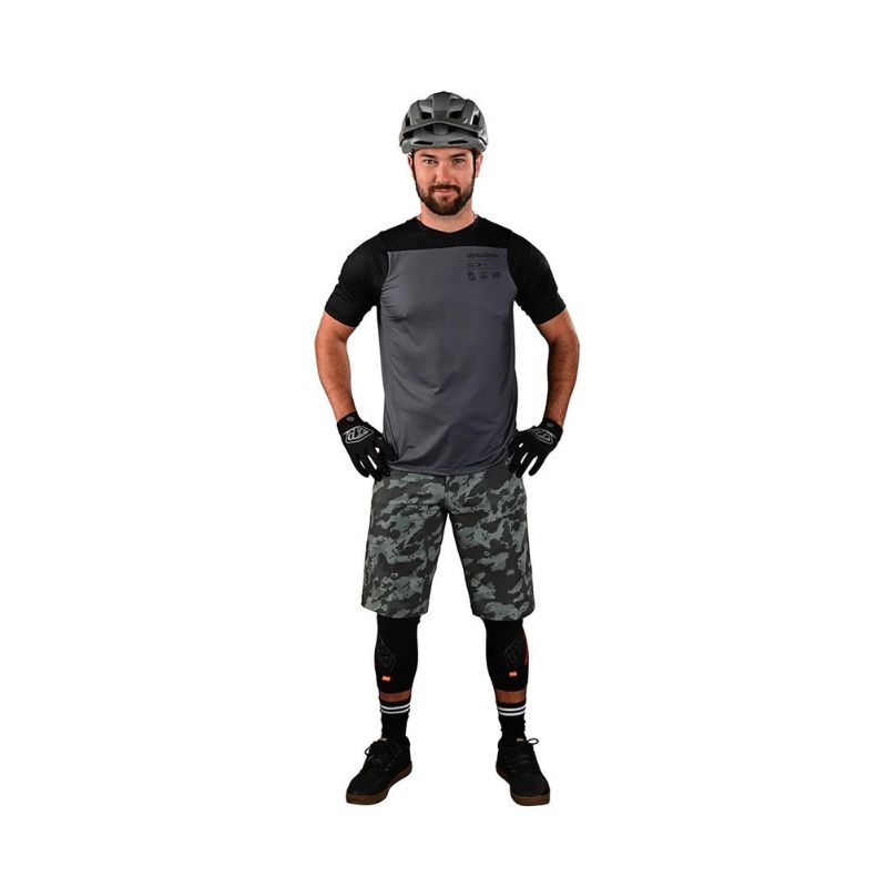 Kolesarski dres TROY LEE DESIGNS SKYLINE SHORT SHELL DIGI CAMO SPRUCE
