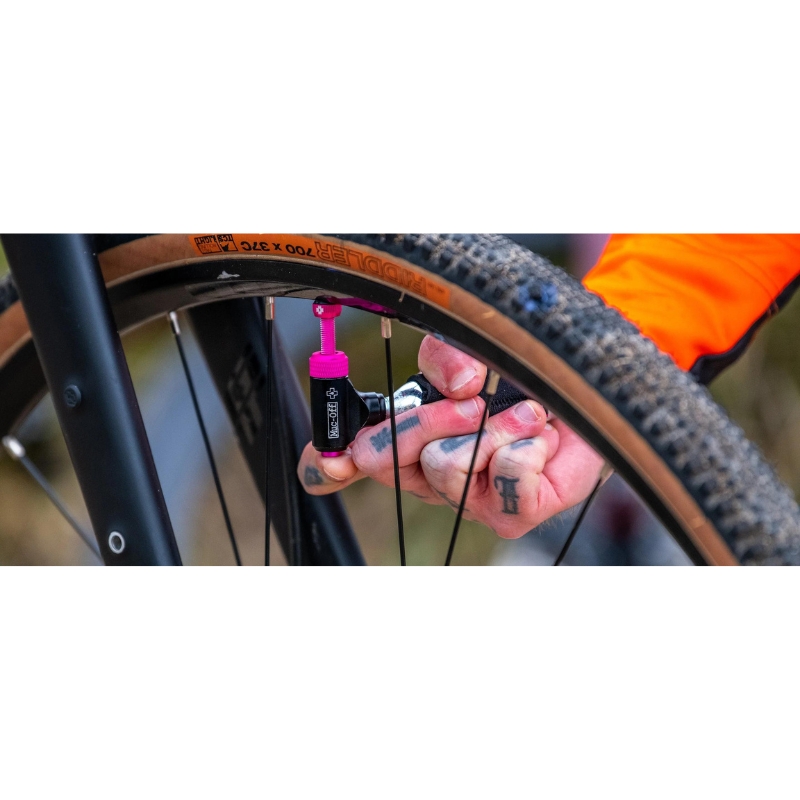 Tlačilka MUC-OFF CO2 MTB inflator kit
