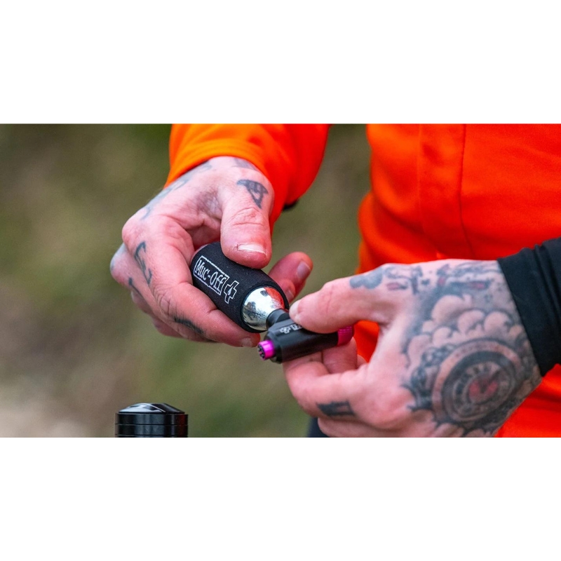 Tlačilka MUC-OFF CO2 Road inflator kit