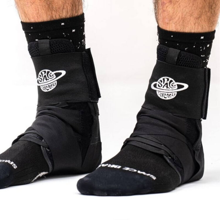 Opornice za gležnje SPACE BRACE Ankle Brace 2.0