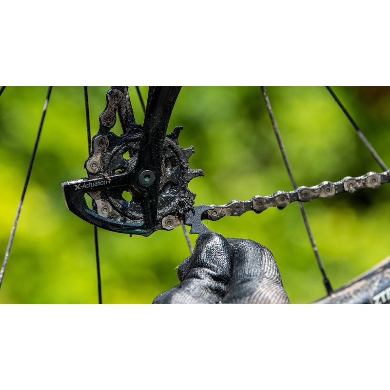 mc-20524-3-jpg Set za čiščenje in vzdrževanje e-kolesa MUC-OFF eBike Essentials Kit