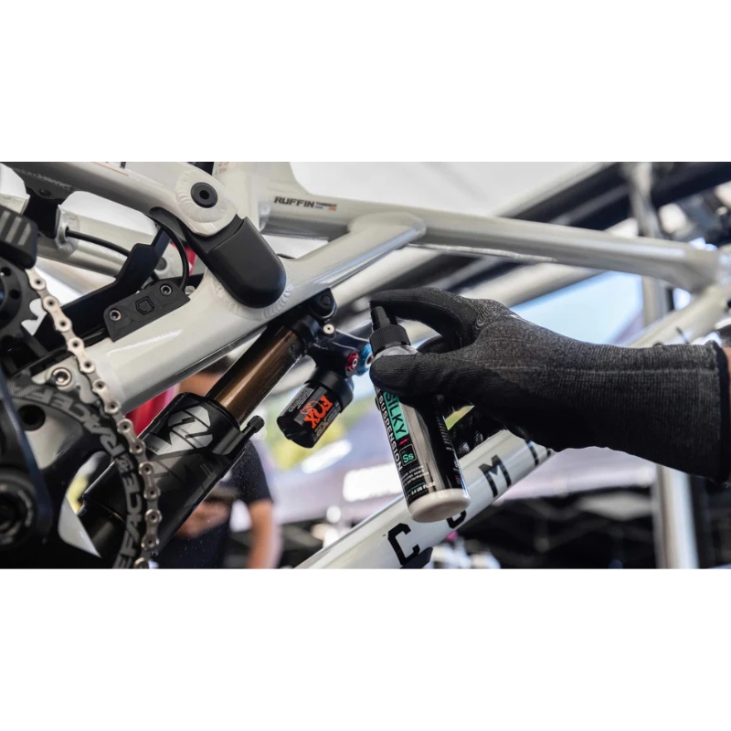 mc-20945-2-jpg Sprej za vzmetenje MUC-OFF Silky Suspension Serum 100ml