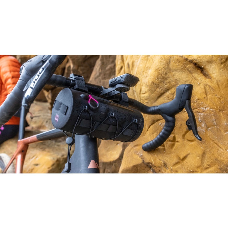 mc-21053-4-jpg Torbica za na krmilo MUC-OFF Explorer Bar Bag 2.4L