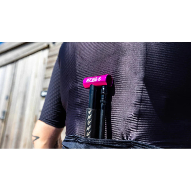 mc-21054-4-jpg Tlačilka MUC-OFF Airmach Carbon