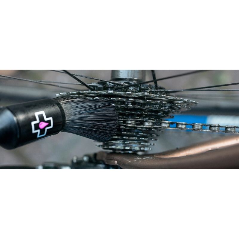 mc-368-2-jpg Krtača za čiščenje pogonskega sklopa MUC-OFF Drivetrain Brush