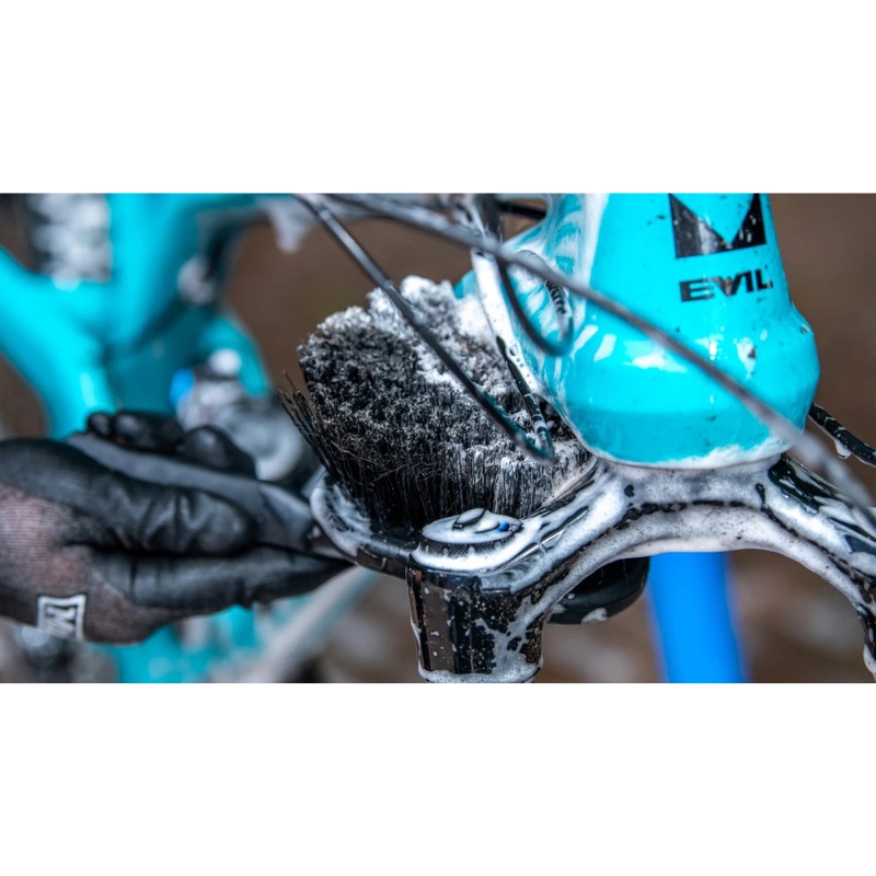 mc-370-2-jpg Mehka krtača za čiščenje MUC-OFF Soft Washing Brush