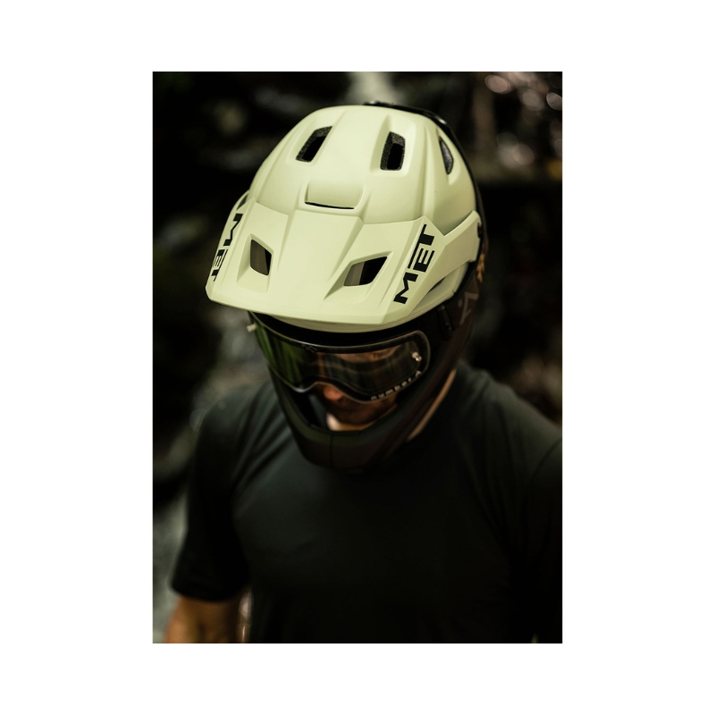 Full-face kolesarska čelada MET Parachute MIPS Pistachio Green