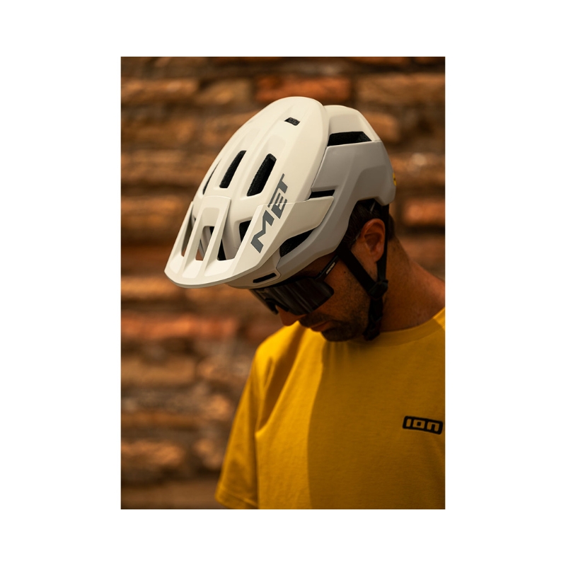 Kolesarska čelada MET Terrae MIPS White